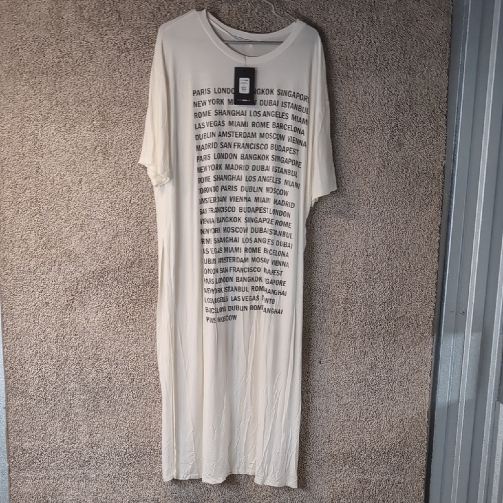 Fashion Nova White City Print T-Shirt